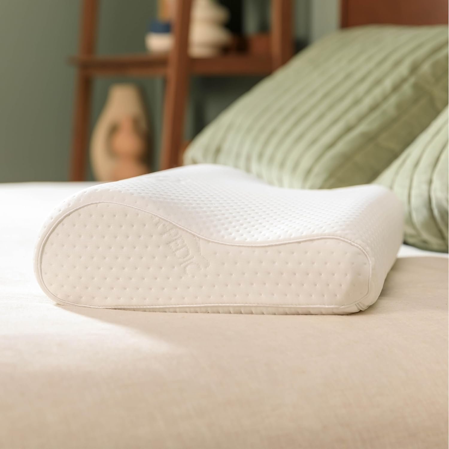 Tempur-Pedic TEMPUR-Ergo Neck Pillow, Medium Profile, White Tempur-Pedic TEMPUR-Ergo Neck Pillow, Medium Profile, White
